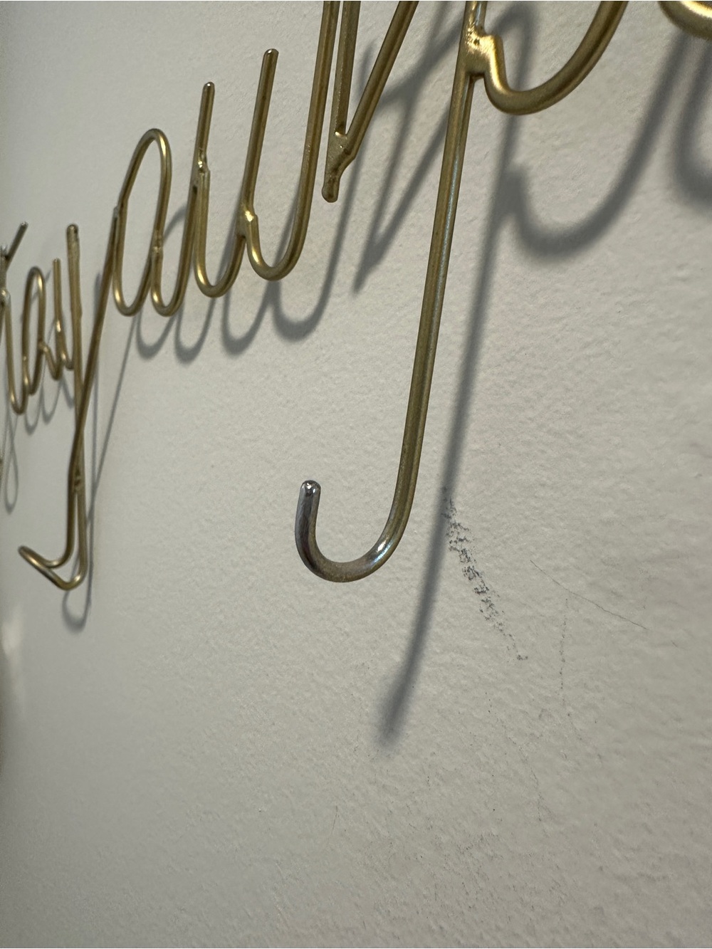 Urban Outfitters Gold "Stay Awhile" Script Wall Key Hook Rack - Picture 6 of 6